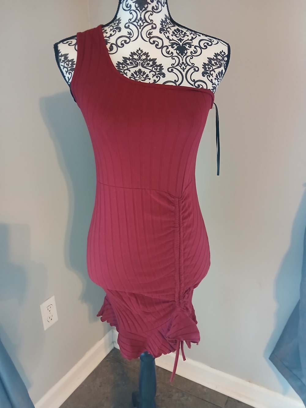 SHEIN Red One-Shoulder Ribbed Dress - Picture 3 of 9